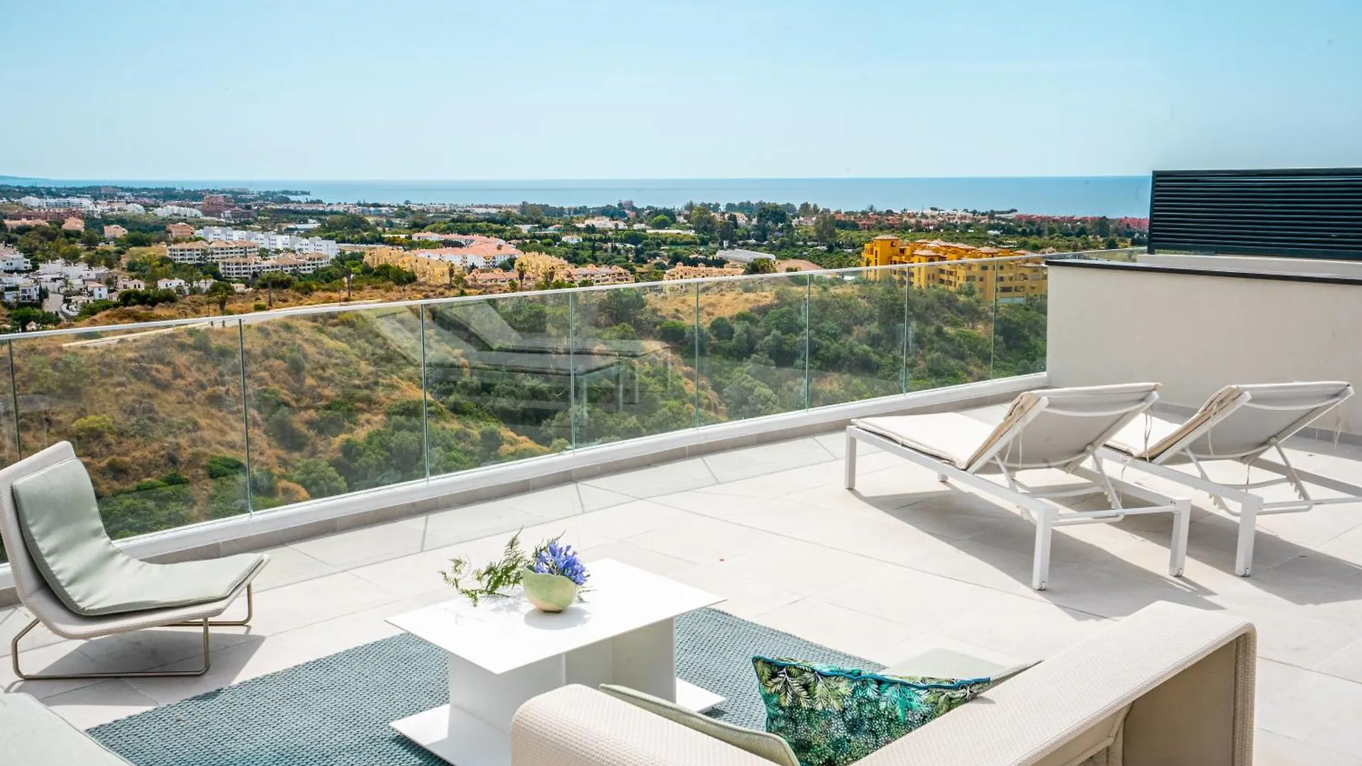 Mediterranean Vanian Views Penthouse エステポナ スペイン