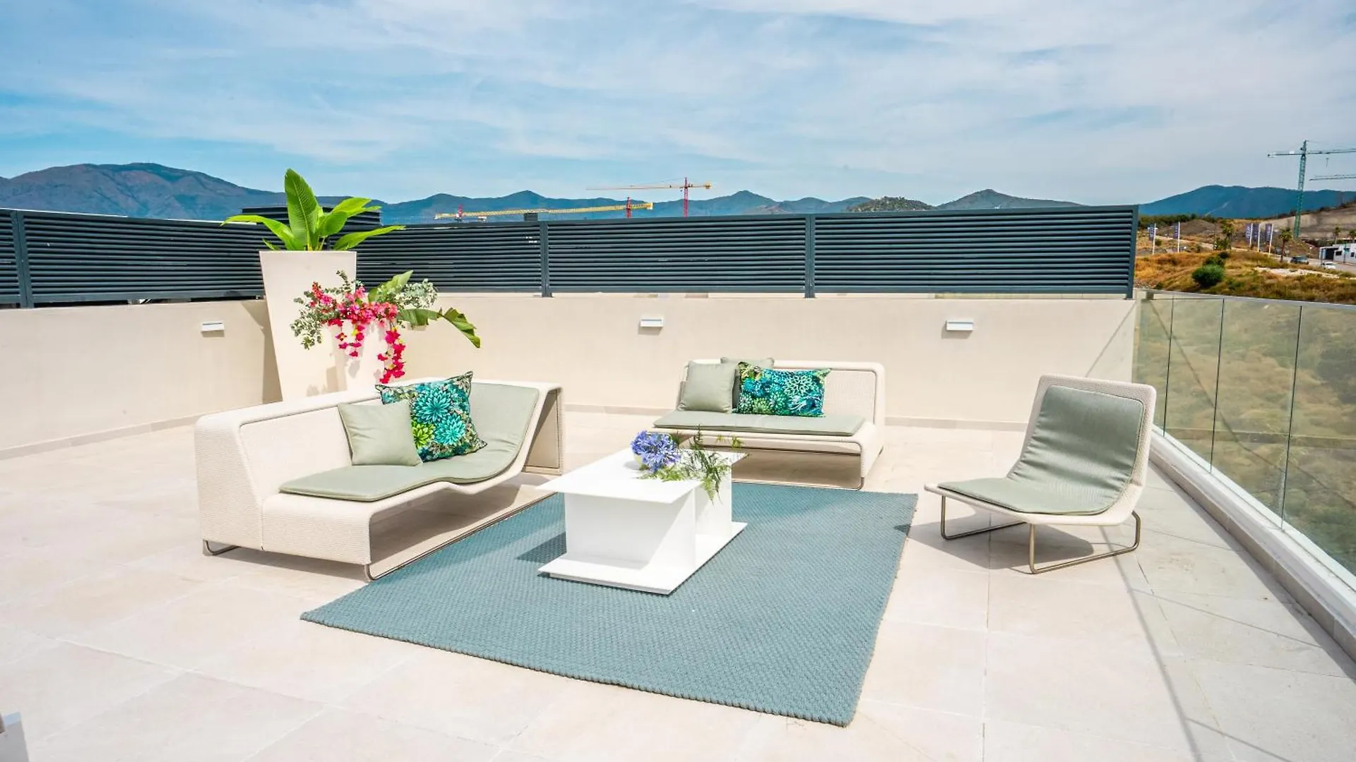 Mediterranean Vanian Views Penthouse エステポナ 0*,