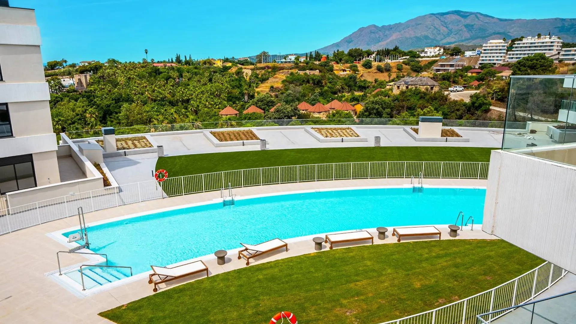 アパート Mediterranean Vanian Views Penthouse エステポナ スペイン
